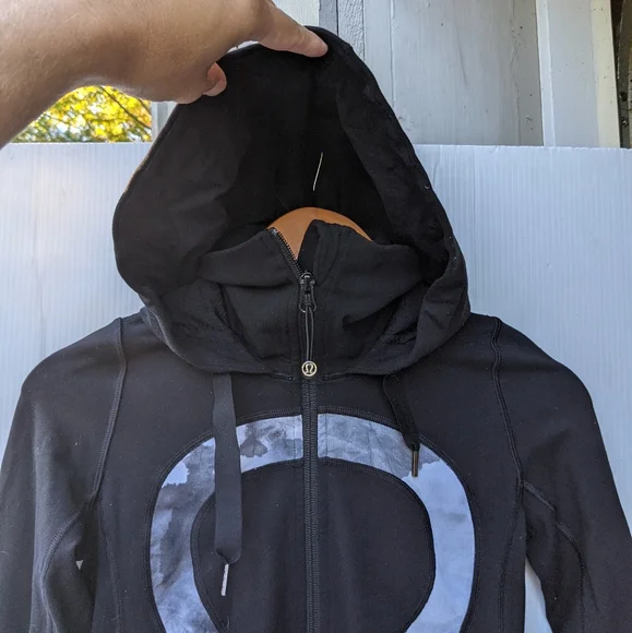 LULULEMON Scuba zip-up hoodie jacket Black with gray tie dye size 2 - Picture 2 of 10